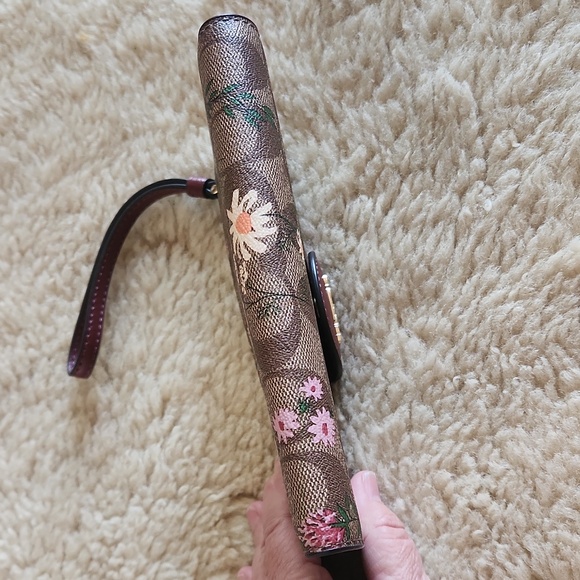 Beautiful Coach Signature Wildflower Snap Wallet/Wristlet πΈπ€π - Picture 6 of 16